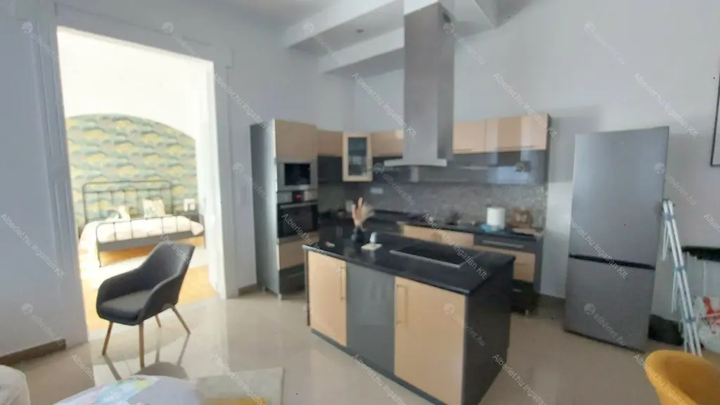 Kiadó albérlet 450000 Ft/hó áron: Budapest, VIII. kerület  Szűz utca. Mérete: 106 nm, 2 szobás | Alberlet.hu - 6686197