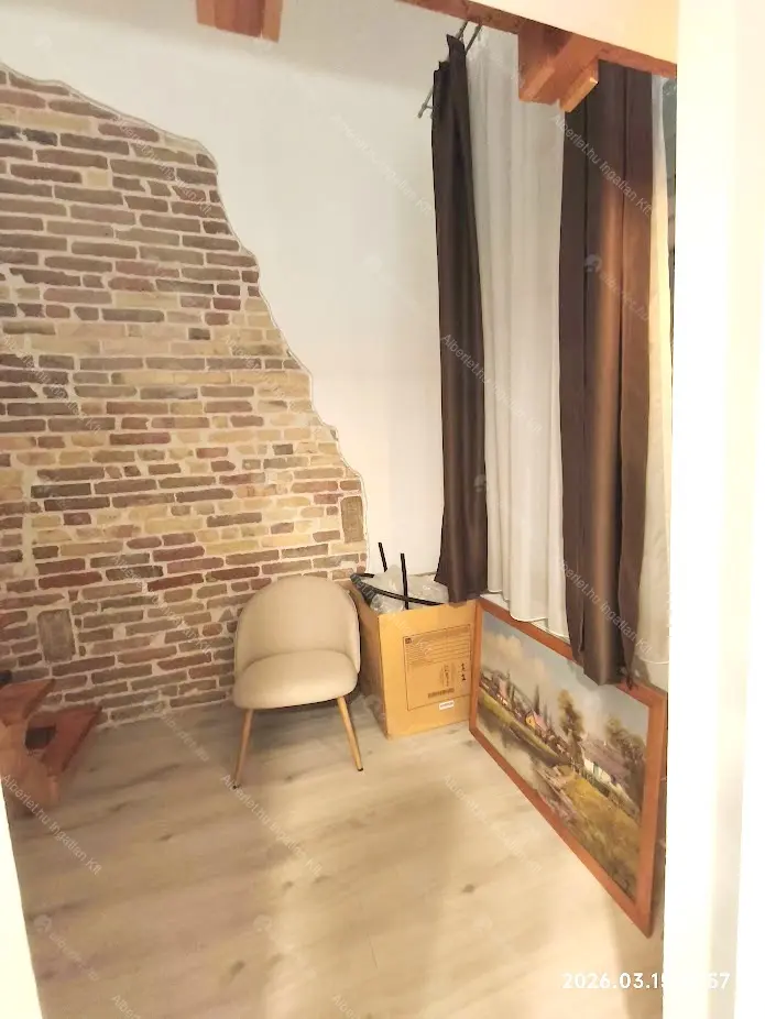 Kiadó albérlet 260000 Ft/hó áron: Budapest, VIII. kerület  Teleki László tér. Mérete: 51 nm, 1 szobás | Alberlet.hu - 6677163