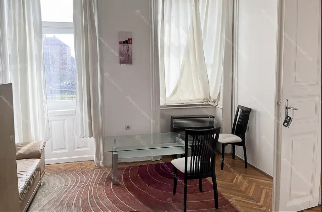 Kiadó albérlet 245000 Ft/hó áron: Budapest, VIII. kerület  Teleki László tér. Mérete: 55 nm, 2 szobás | Alberlet.hu - 6691135