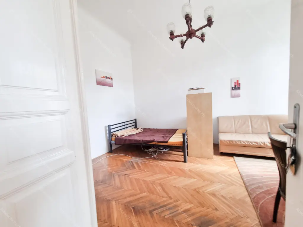 Kiadó albérlet 220000 Ft/hó áron: Budapest, VIII. kerület  Teleki László tér. Mérete: 55 nm, 2 szobás | Alberlet.hu - 6705522