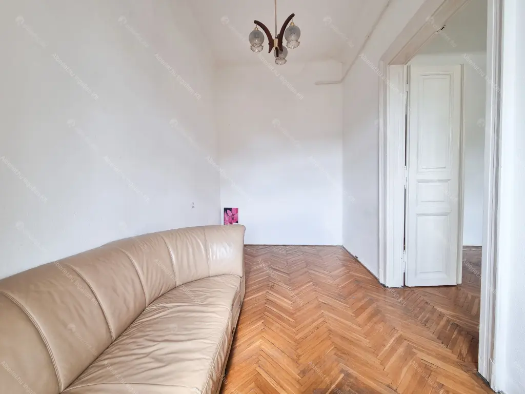 Kiadó albérlet 220000 Ft/hó áron: Budapest, VIII. kerület  Teleki László tér. Mérete: 55 nm, 2 szobás | Alberlet.hu - 6705524