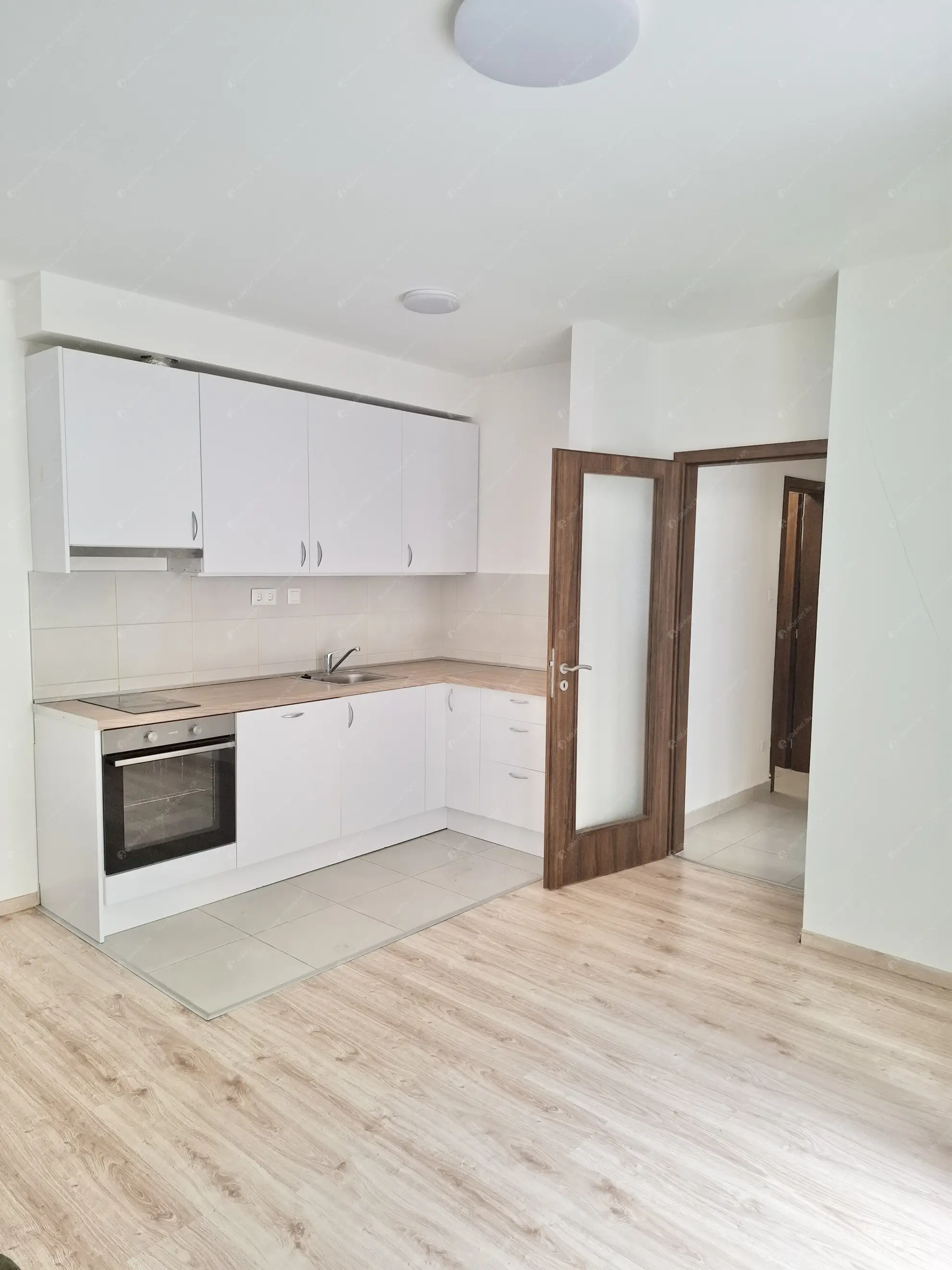 Kiadó albérlet 220000 Ft/hó áron: Budapest, VIII. kerület  Tolnai Lajos utca. Mérete: 38 nm, 1 szobás | Alberlet.hu - 6548000