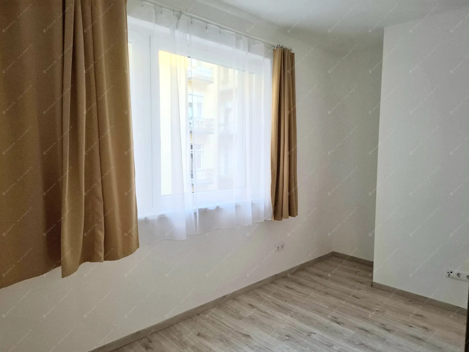 Kiadó albérlet 220000 Ft/hó áron: Budapest, VIII. kerület  Tolnai Lajos utca. Mérete: 38 nm, 1 szobás | Alberlet.hu - 6548003