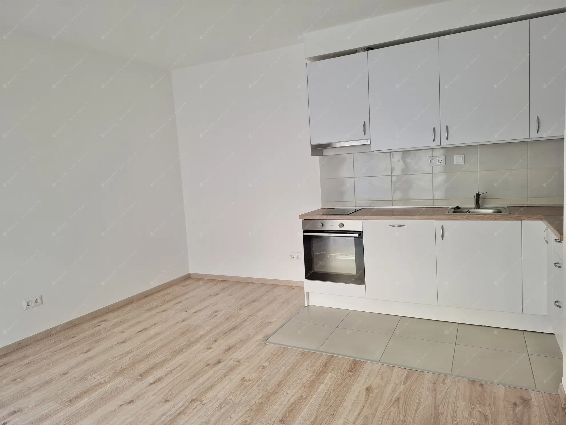 Kiadó albérlet 220000 Ft/hó áron: Budapest, VIII. kerület  Tolnai Lajos utca. Mérete: 38 nm, 1 szobás | Alberlet.hu - 6548007