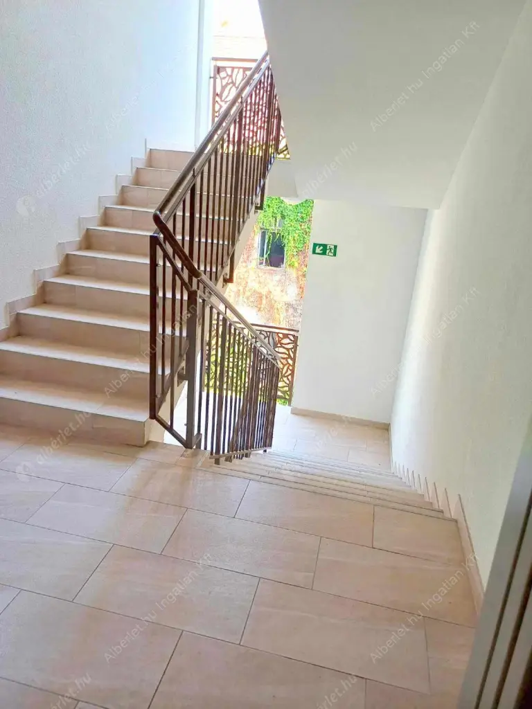 Kiadó albérlet 270000 Ft/hó áron: Budapest, VIII. kerület  Tolnai Lajos utca. Mérete: 43 nm, 2 szobás | Alberlet.hu - 6540993