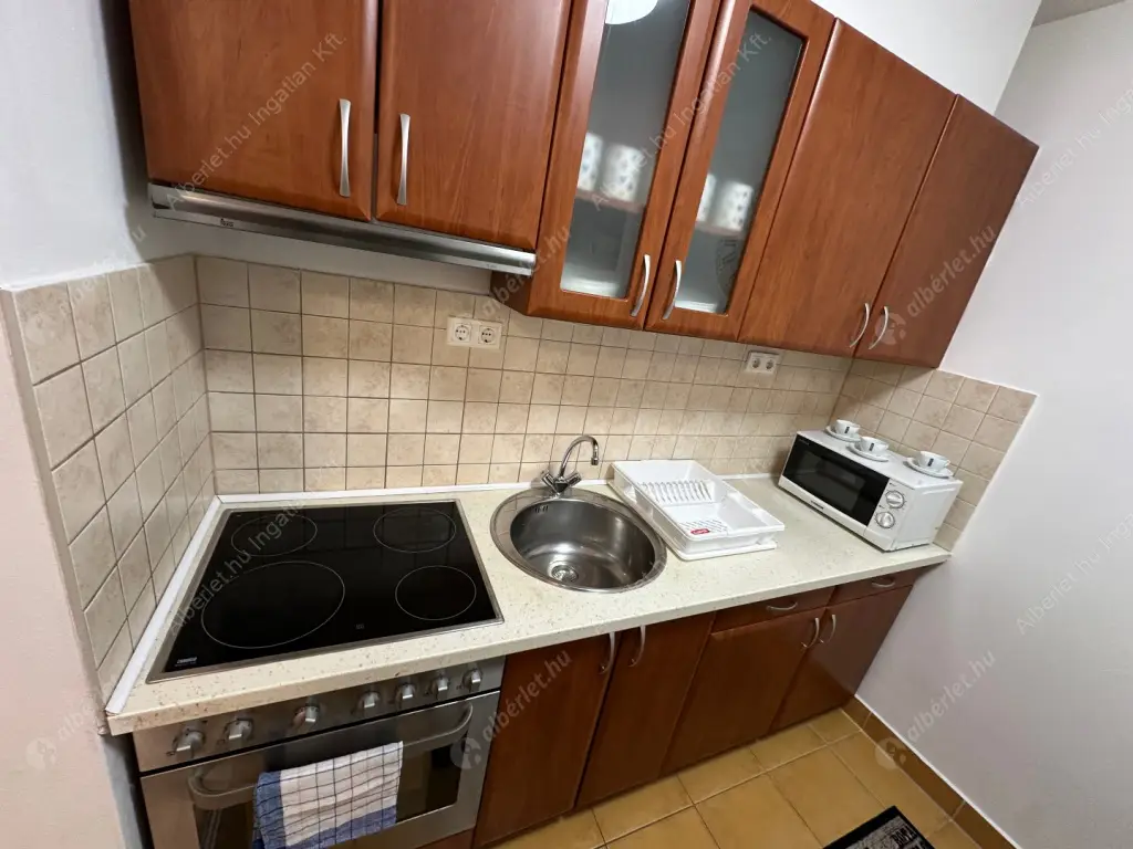 Kiadó albérlet 340000 Ft/hó áron: Budapest, VIII. kerület  Tolnai Lajos utca. Mérete: 50 nm, 2 szobás | Alberlet.hu - 6637016