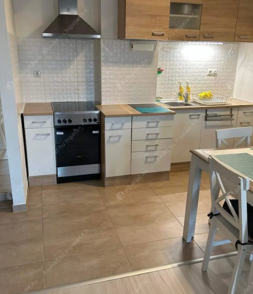Kiadó albérlet 270000 Ft/hó áron: Budapest, VIII. kerület  Tömő utca. Mérete: 45 nm, 1 szobás | Alberlet.hu - 6577846