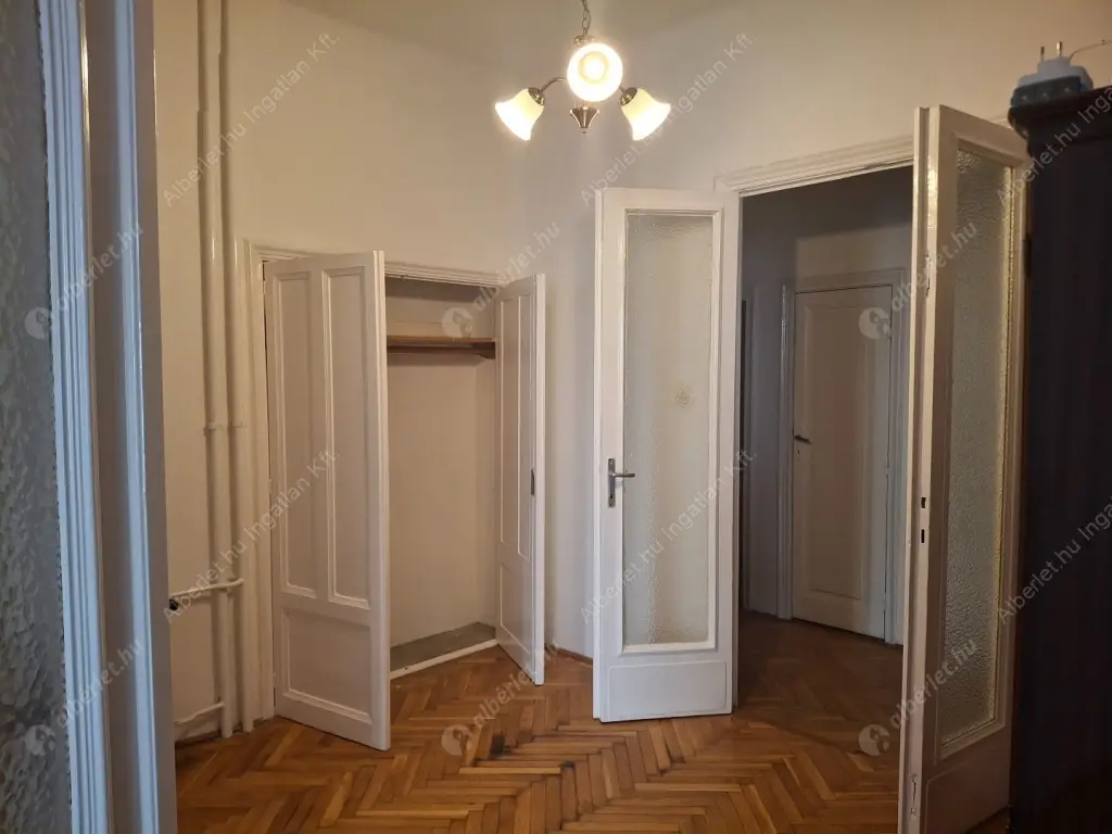 Kiadó albérlet 300000 Ft/hó áron: Budapest, VIII. kerület  Üllői út. Mérete: 90 nm, 3 szobás | Alberlet.hu - 6566242