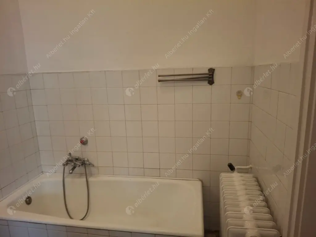 Kiadó albérlet 300000 Ft/hó áron: Budapest, VIII. kerület  Üllői út. Mérete: 90 nm, 3 szobás | Alberlet.hu - 6566250