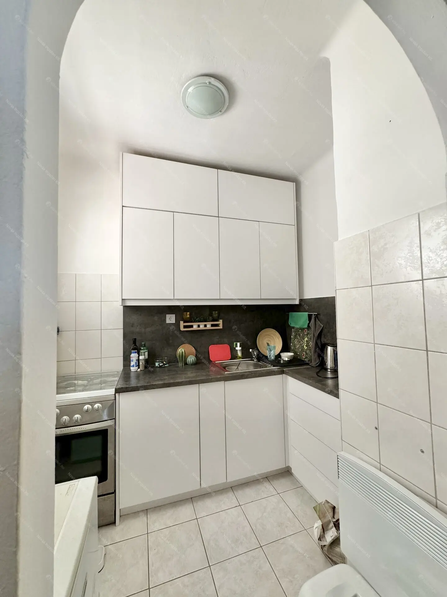 Kiadó albérlet 160000 Ft/hó áron: Budapest, VIII. kerület  Vajda Péter utca. Mérete: 30 nm, 1 szobás | Alberlet.hu - 6695495