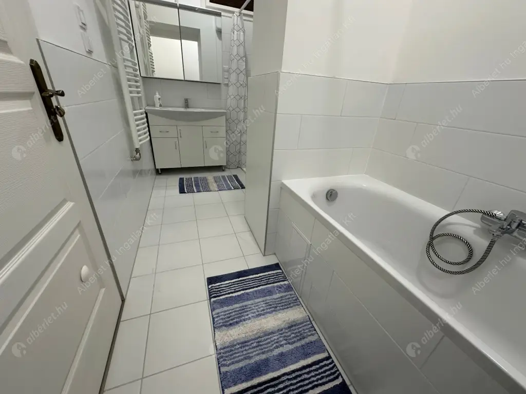 Kiadó albérlet 370000 Ft/hó áron: Budapest, VIII. kerület  Vajda Péter utca. Mérete: 94 nm, 3 szobás | Alberlet.hu - 6581064