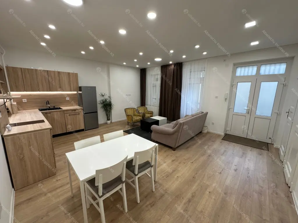 Kiadó albérlet 380000 Ft/hó áron: Budapest, VIII. kerület  Vajda Péter utca. Mérete: 94 nm, 3 szobás | Alberlet.hu - 6682027