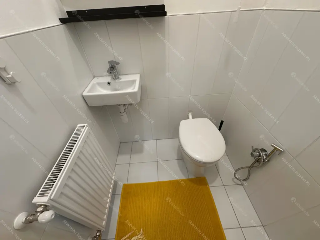 Kiadó albérlet 320000 Ft/hó áron: Budapest, VIII. kerület  Vajda Péter utca. Mérete: 94 nm, 3 szobás | Alberlet.hu - 6705263