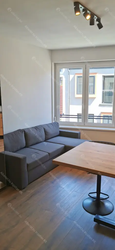 Kiadó albérlet 300000 Ft/hó áron: Budapest, VIII. kerület  Vajdahunyad utca. Mérete: 39 nm, 2 szobás | Alberlet.hu - 6643832