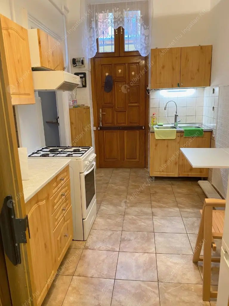 Kiadó albérlet 260000 Ft/hó áron: Budapest, VIII. kerület  Vas utca. Mérete: 26 nm, 1 szobás | Alberlet.hu - 6515995