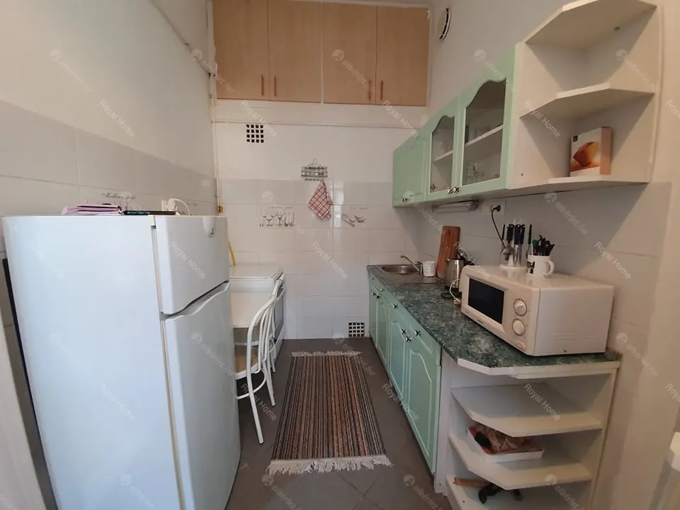 Kiadó albérlet 190000 Ft/hó áron: Budapest, VIII. kerület  Vas utca. Mérete: 34 nm, 1 szobás | Alberlet.hu - 5394188