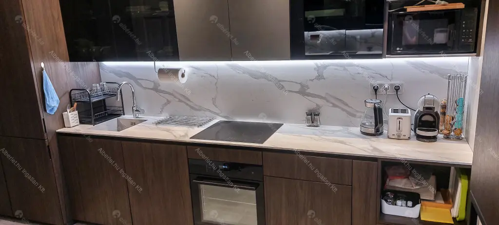 Kiadó albérlet 350000 Ft/hó áron: Budapest, VIII. kerület  Vas utca. Mérete: 74 nm, 2 szobás | Alberlet.hu - 6707624