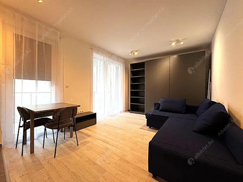 Kiadó albérlet 240000 Ft/hó áron: Budapest, VIII. kerület  Víg utca. Mérete: 32 nm, 1 szobás | Alberlet.hu - 6558608
