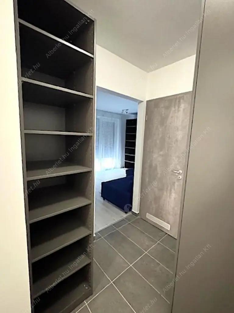 Kiadó albérlet 240000 Ft/hó áron: Budapest, VIII. kerület  Víg utca. Mérete: 32 nm, 1 szobás | Alberlet.hu - 6558612