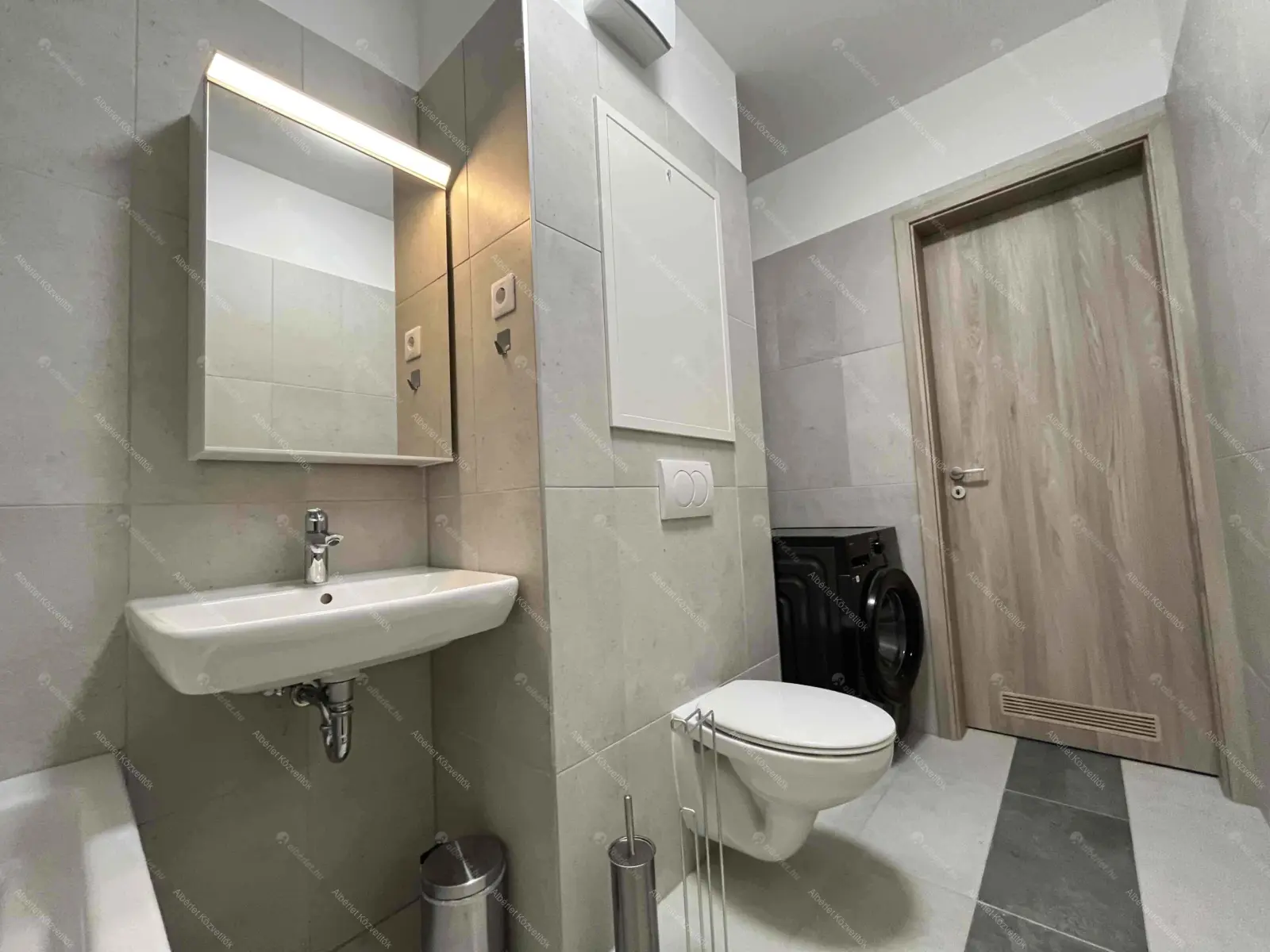 Kiadó albérlet 210000 Ft/hó áron: Budapest, VIII. kerület  Víg utca. Mérete: 32 nm, 1 szobás | Alberlet.hu - 6659572