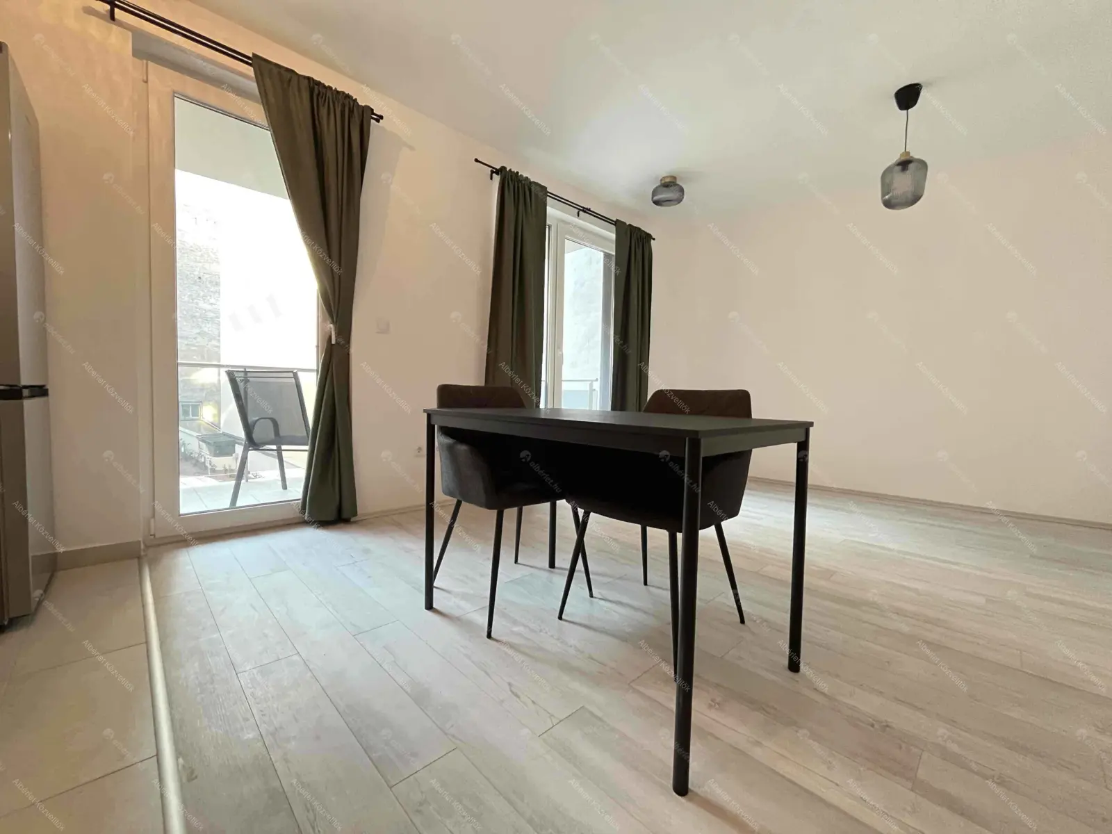 Kiadó albérlet 210000 Ft/hó áron: Budapest, VIII. kerület  Víg utca. Mérete: 32 nm, 1 szobás | Alberlet.hu - 6659578