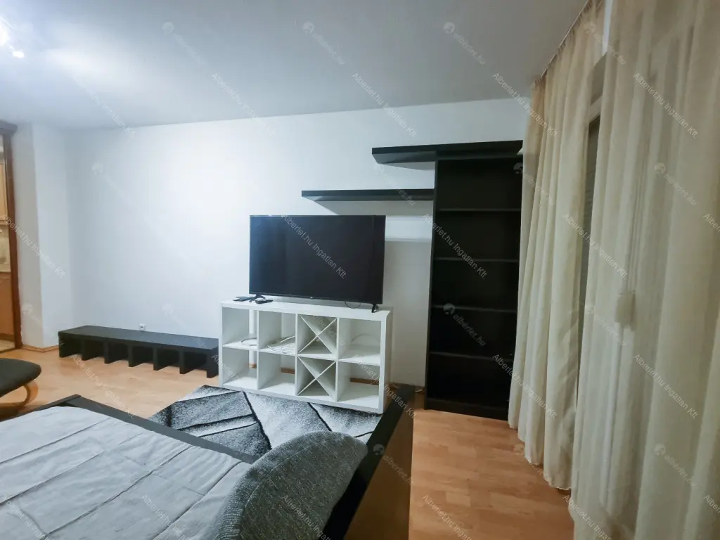 Kiadó albérlet 220000 Ft/hó áron: Budapest, VIII. kerület  Víg utca. Mérete: 52 nm, 1 szobás | Alberlet.hu - 6648095