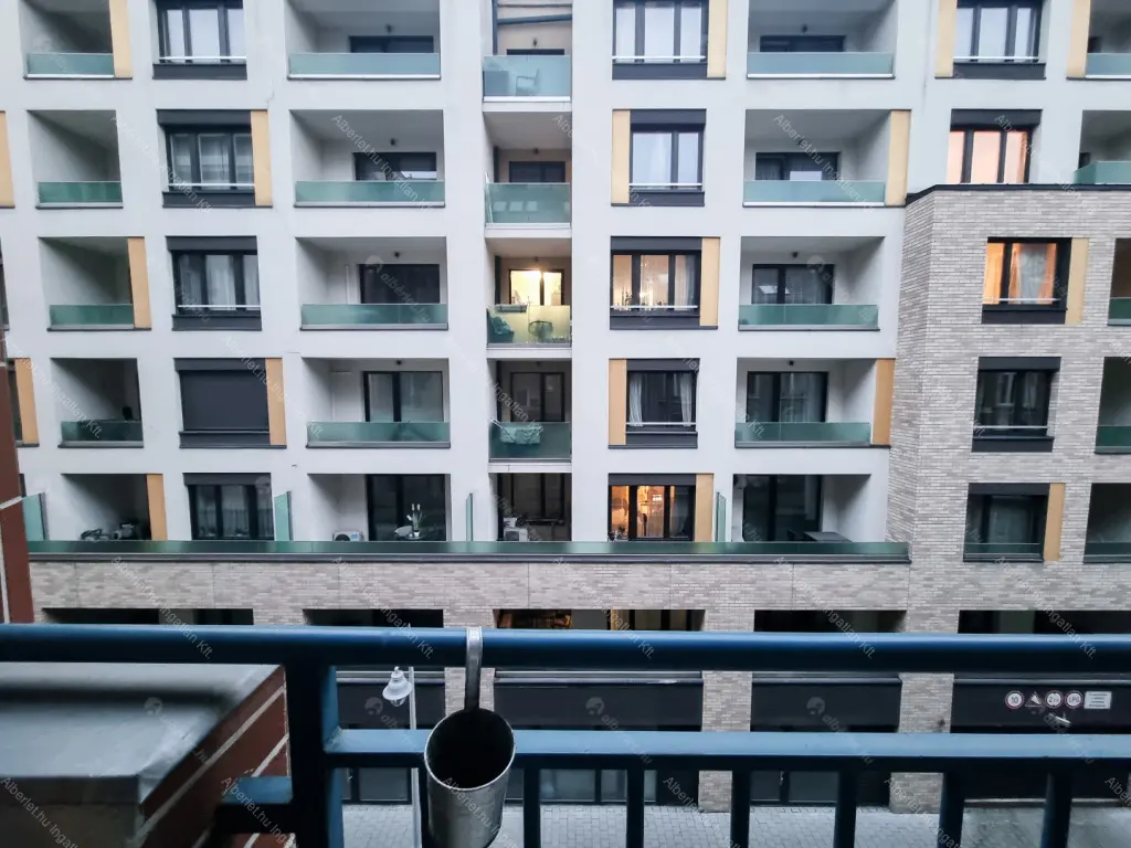 Kiadó albérlet 220000 Ft/hó áron: Budapest, VIII. kerület  Víg utca. Mérete: 52 nm, 1 szobás | Alberlet.hu - 6648107