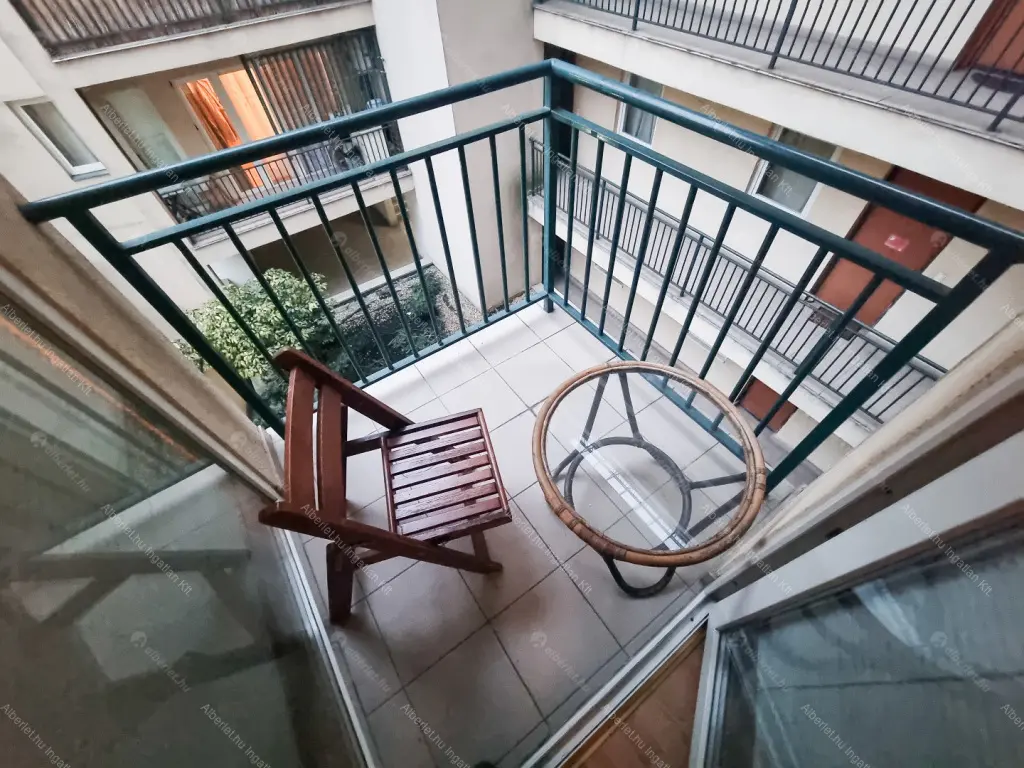 Kiadó albérlet 220000 Ft/hó áron: Budapest, VIII. kerület  Víg utca. Mérete: 52 nm, 1 szobás | Alberlet.hu - 6648110