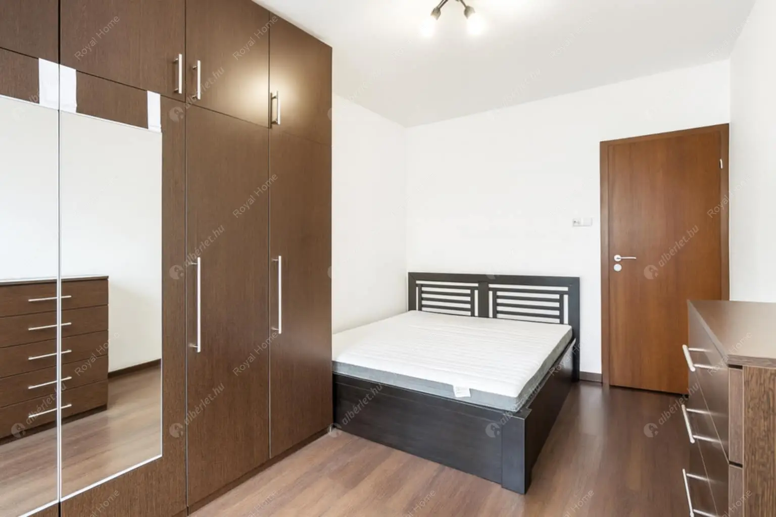 Kiadó albérlet 249000 Ft/hó áron: Budapest, X. kerület  Bihari utca. Mérete: 65 nm, 3 szobás | Alberlet.hu - 6604014