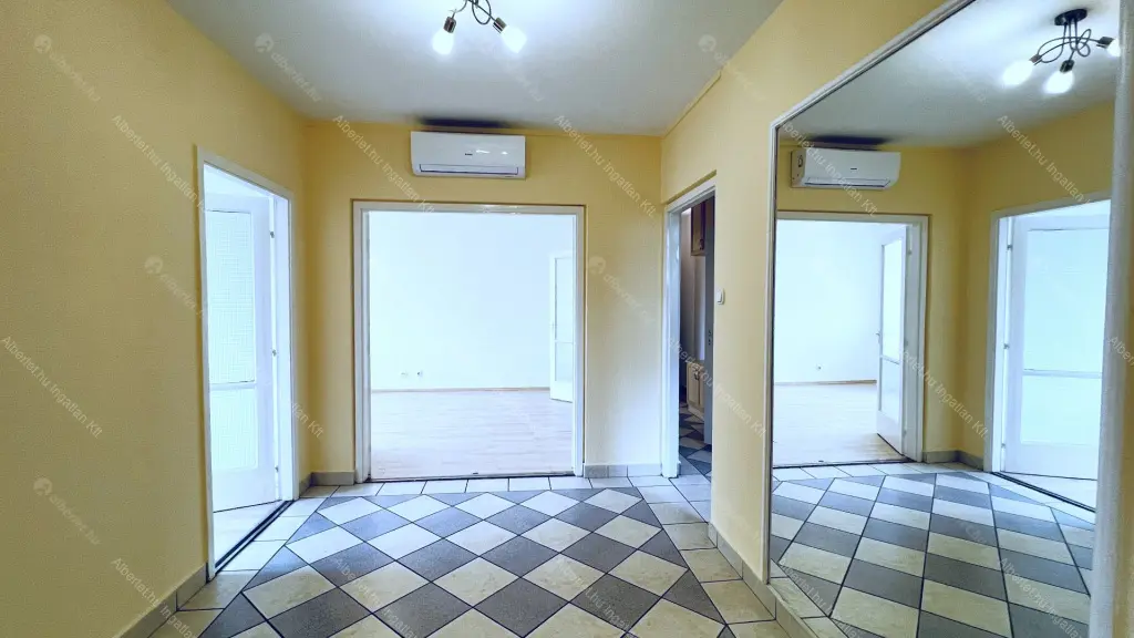 Kiadó albérlet 270000 Ft/hó áron: Budapest, X. kerület  Gépmadár utca. Mérete: 71 nm, 3 szobás | Alberlet.hu - 6680178