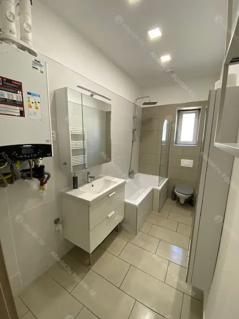 Kiadó albérlet 290000 Ft/hó áron: Budapest, X. kerület  Harmat utca. Mérete: 65 nm, 3 szobás | Alberlet.hu - 6680019