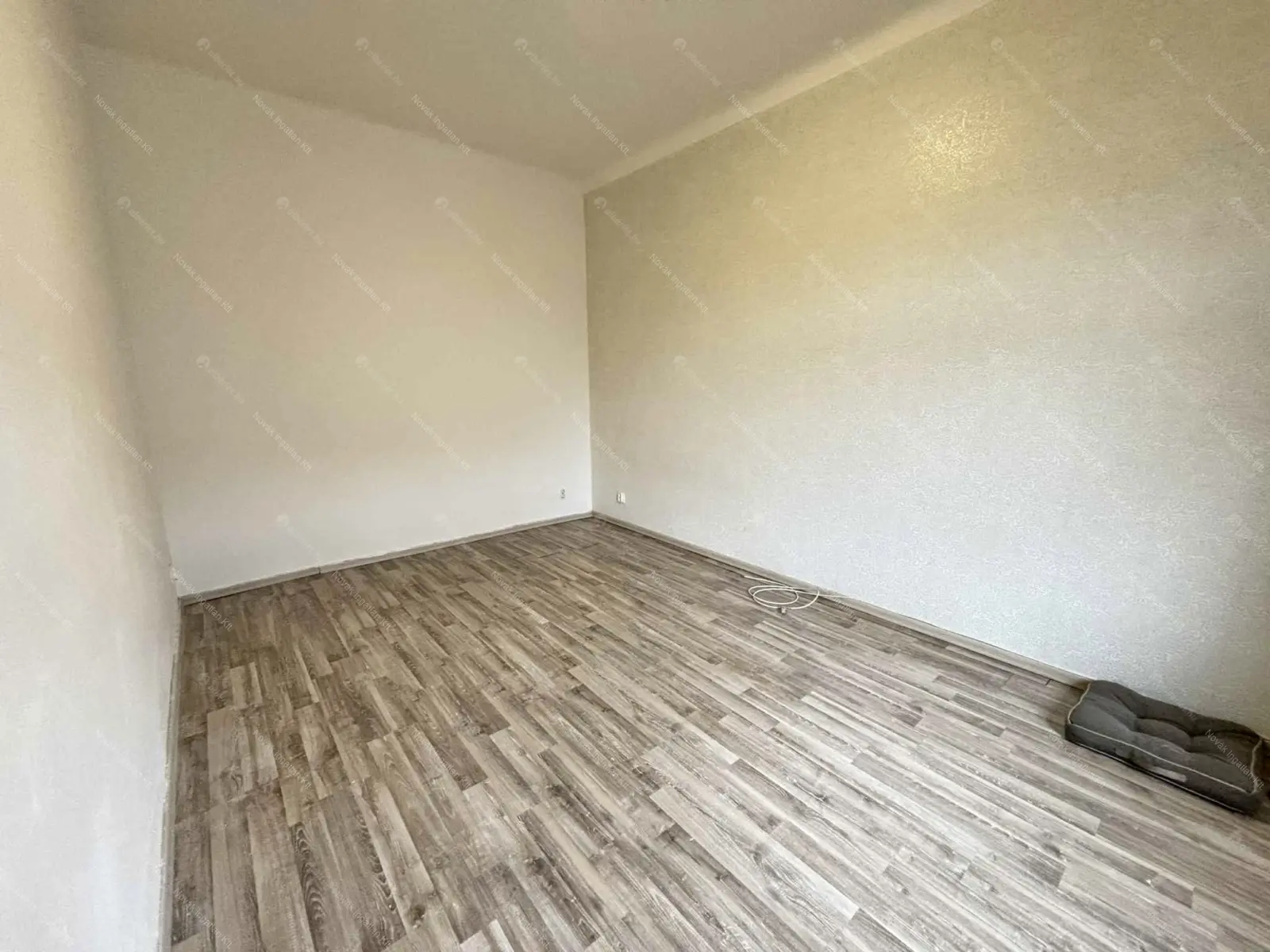 Kiadó albérlet 150000 Ft/hó áron: Budapest, X. kerület  Kelemen utca. Mérete: 25 nm, 1 szobás | Alberlet.hu - 6649371