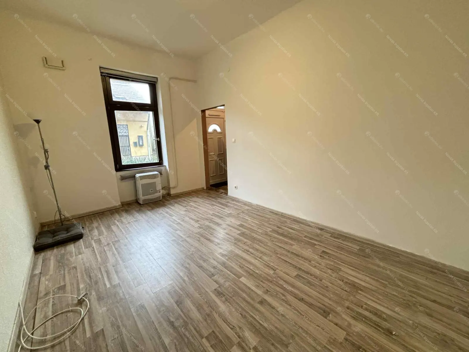 Kiadó albérlet 150000 Ft/hó áron: Budapest, X. kerület  Kelemen utca. Mérete: 25 nm, 1 szobás | Alberlet.hu - 6649374