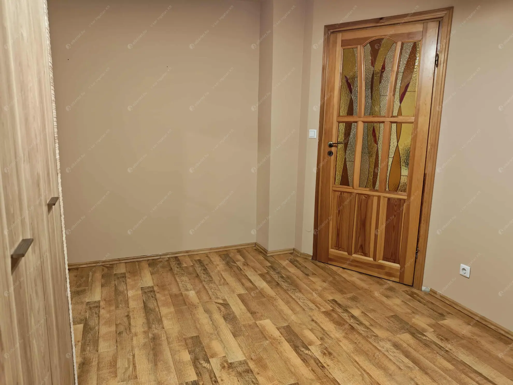 Kiadó albérlet 220000 Ft/hó áron: Budapest, X. kerület  Lámpagyár utca. Mérete: 65 nm, 3 szobás | Alberlet.hu - 6586427