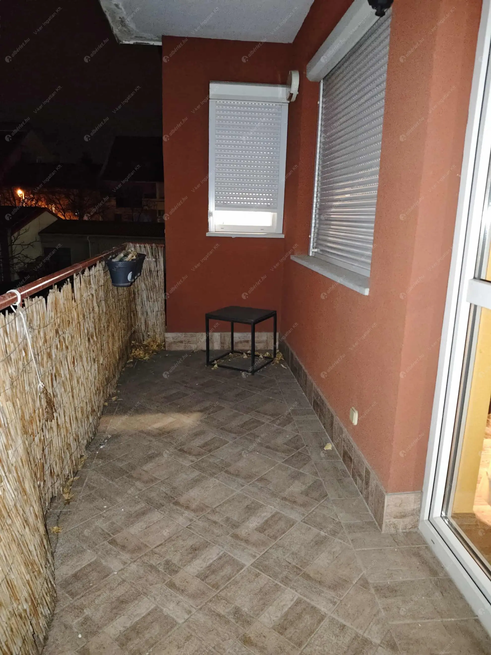 Kiadó albérlet 220000 Ft/hó áron: Budapest, X. kerület  Lámpagyár utca. Mérete: 65 nm, 3 szobás | Alberlet.hu - 6586428