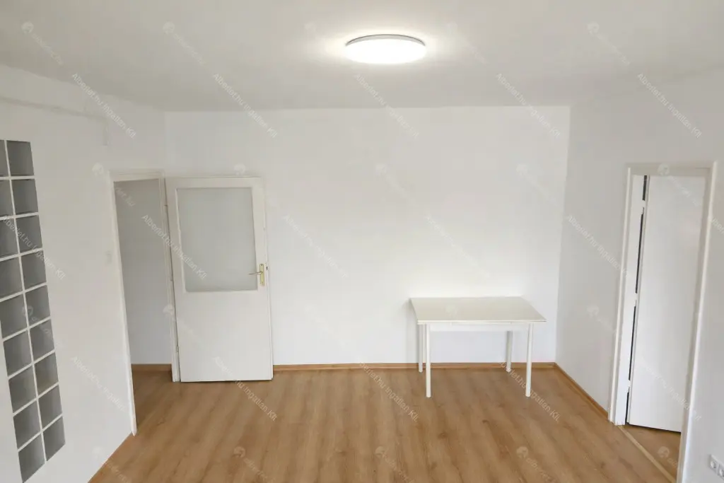 Kiadó albérlet 220000 Ft/hó áron: Budapest, X. kerület  Maglódi út. Mérete: 51 nm, 2 szobás | Alberlet.hu - 6700866