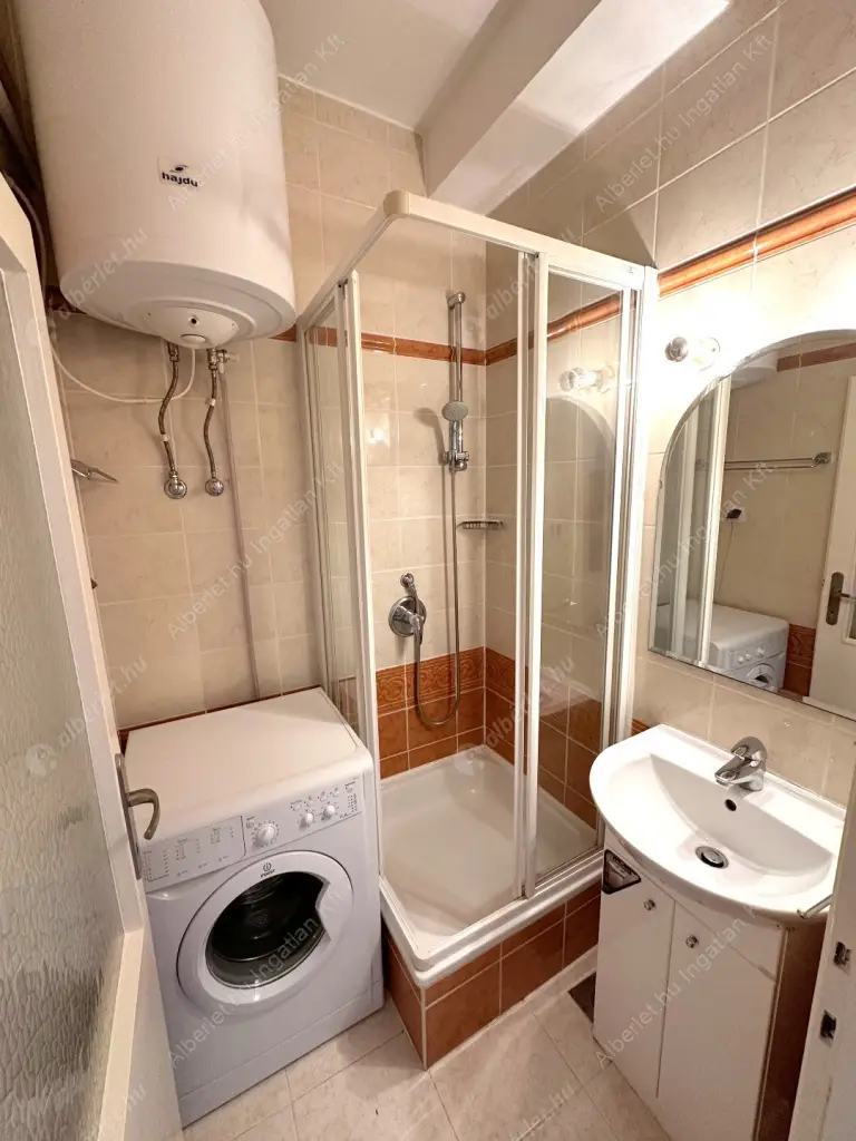 Kiadó albérlet 195000 Ft/hó áron: Budapest, X. kerület  Szárnyas utca. Mérete: 30 nm, 1 szobás | Alberlet.hu - 6620419