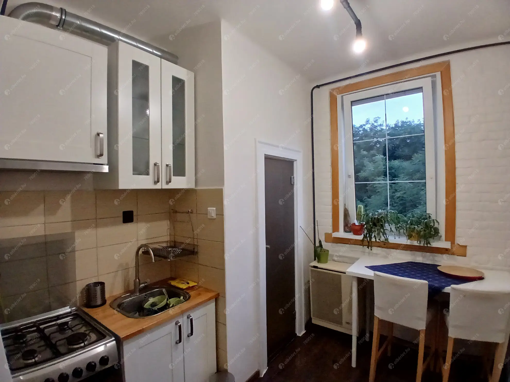 Kiadó albérlet 200000 Ft/hó áron: Budapest, X. kerület  Üllői köz. Mérete: 35 nm, 1 szobás | Alberlet.hu - 6547530