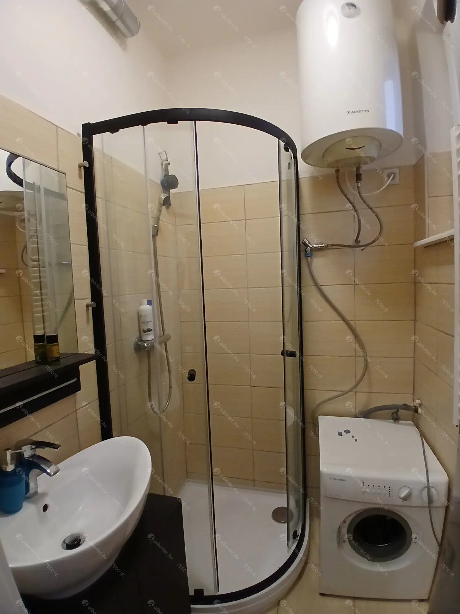 Kiadó albérlet 200000 Ft/hó áron: Budapest, X. kerület  Üllői köz. Mérete: 35 nm, 1 szobás | Alberlet.hu - 6547537