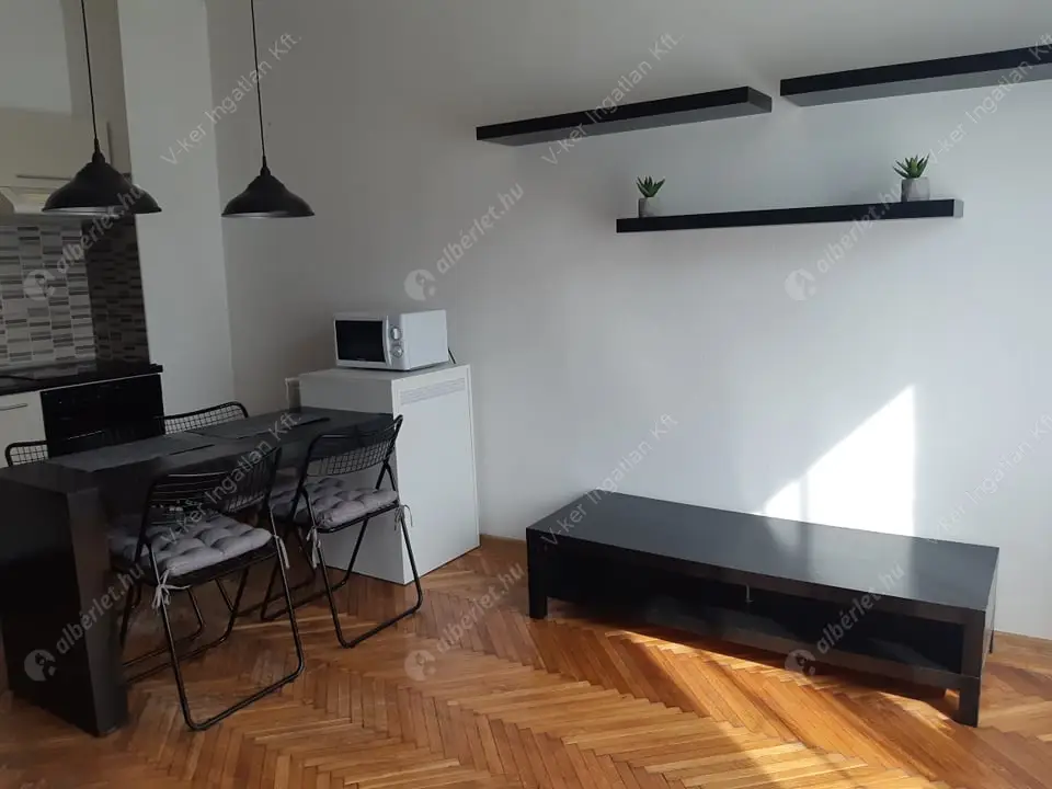 Kiadó albérlet 175000 Ft/hó áron: Budapest, X. kerület  Üllői út. Mérete: 27 nm, 1 szobás | Alberlet.hu - 6571924