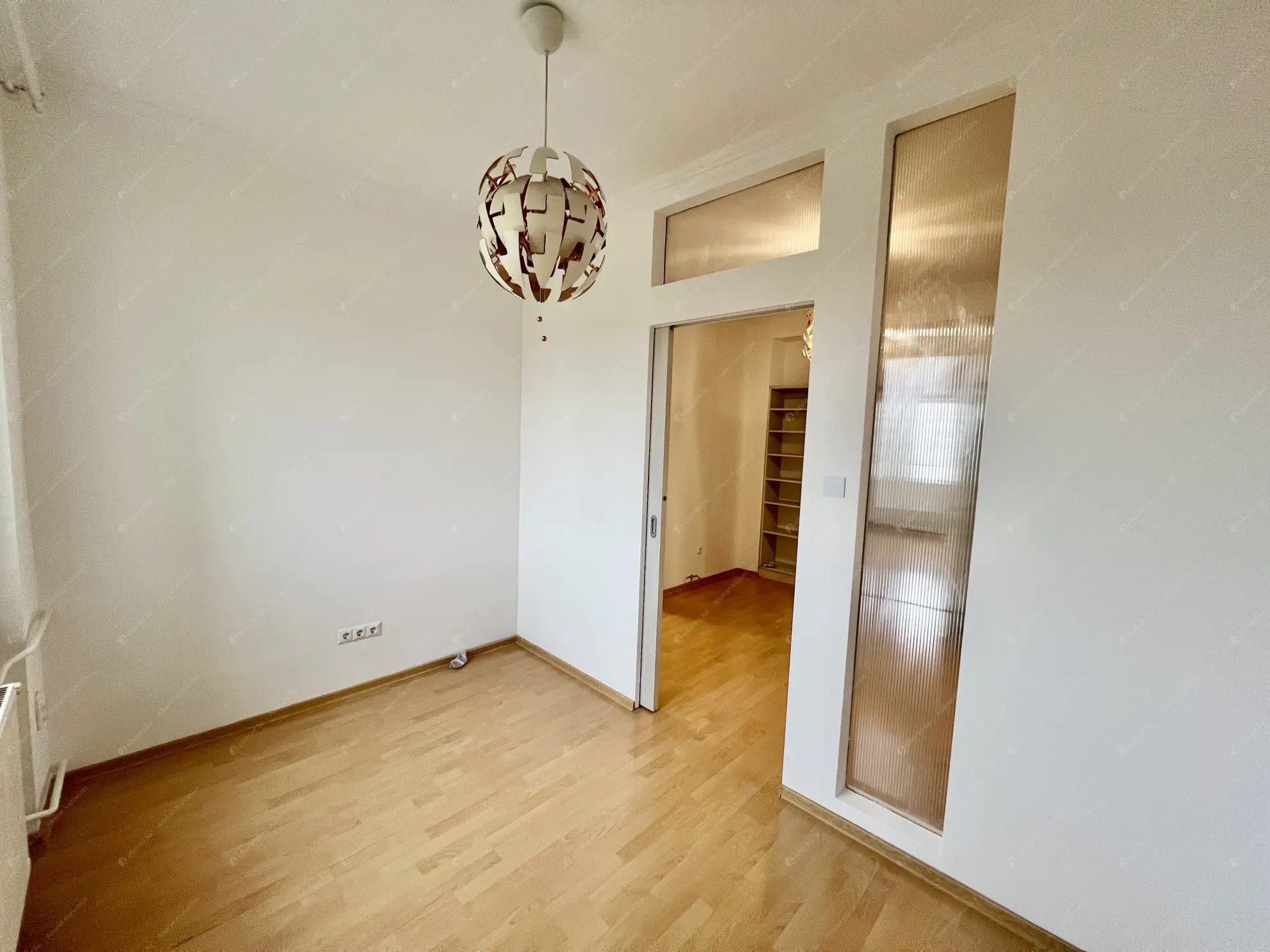 Kiadó albérlet 220000 Ft/hó áron: Budapest, X. kerület  Üllői út. Mérete: 56 nm, 1 szobás | Alberlet.hu - 6596696