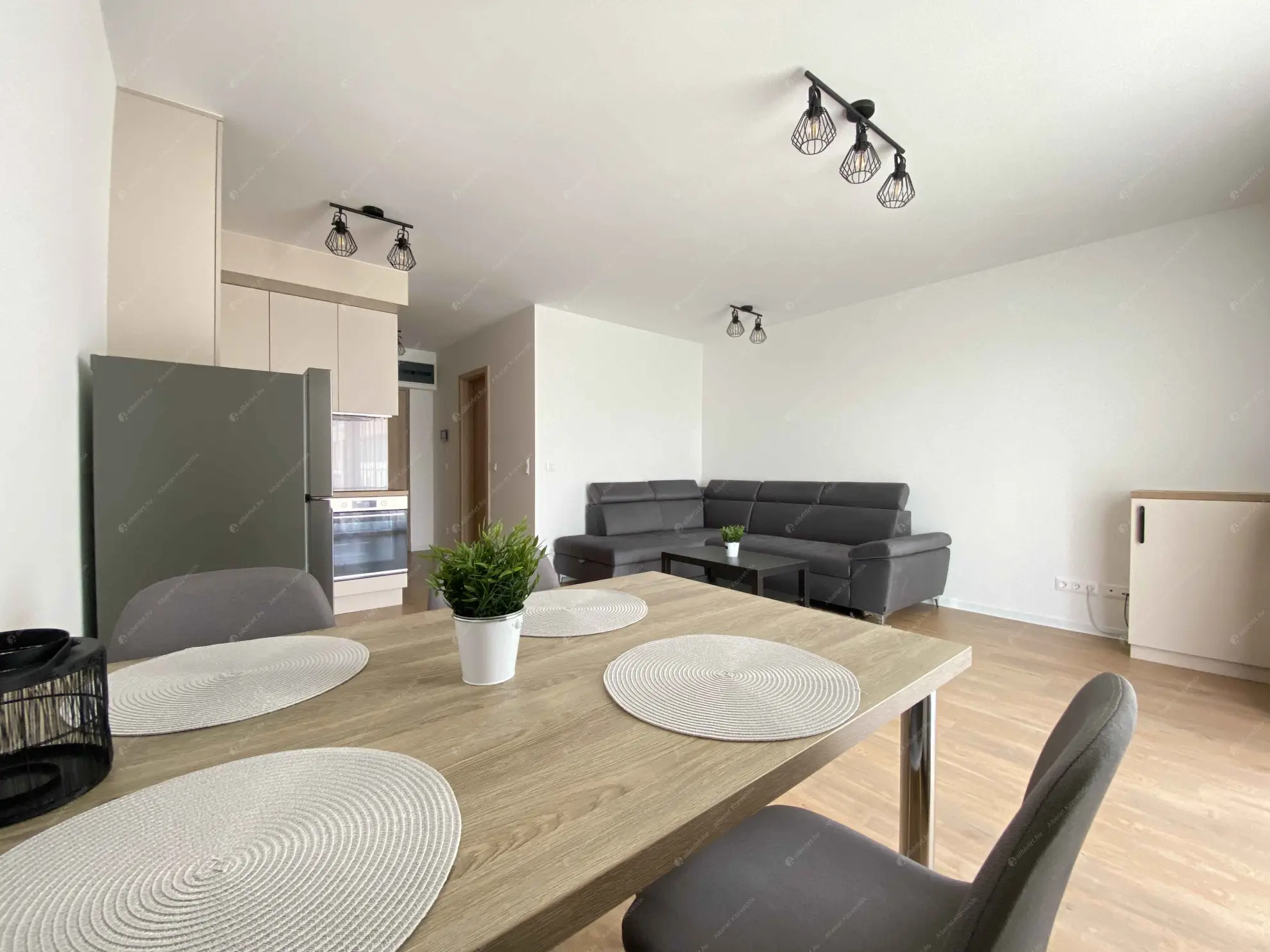 Kiadó albérlet 230000 Ft/hó áron: Budapest, X. kerület  Zágrábi utca. Mérete: 42 nm, 1 szobás | Alberlet.hu - 6612764