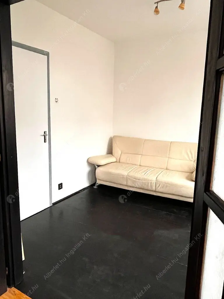 Kiadó albérlet 450000 Ft/hó áron: Budapest, XI. kerület  Albert utca. Mérete: 76 nm, 3 szobás | Alberlet.hu - 6525006