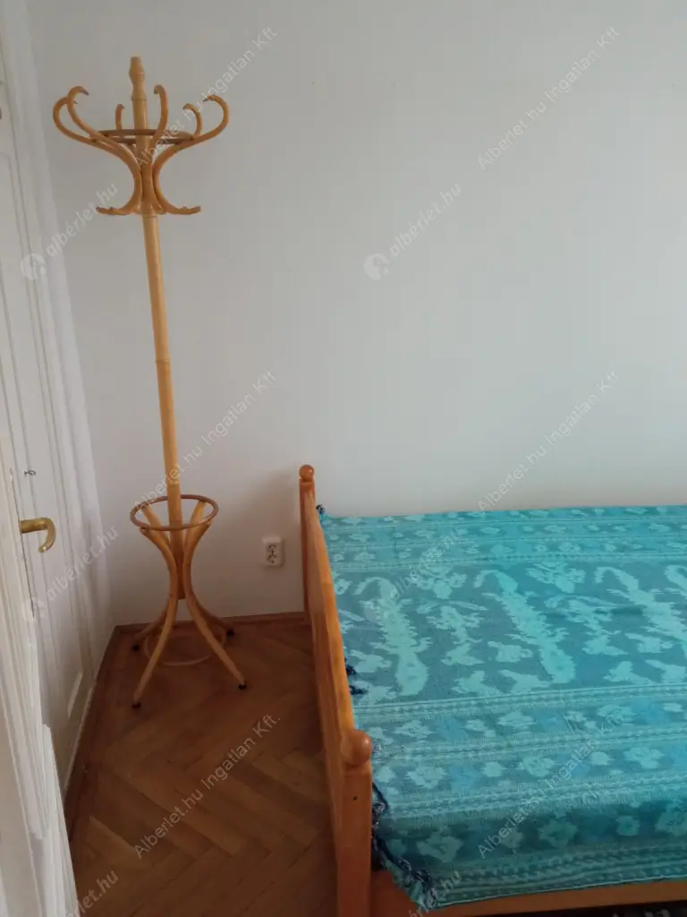 Kiadó albérlet 210000 Ft/hó áron: Budapest, XI. kerület  Baranyai tér. Mérete: 38 nm, 1 szobás | Alberlet.hu - 6610014