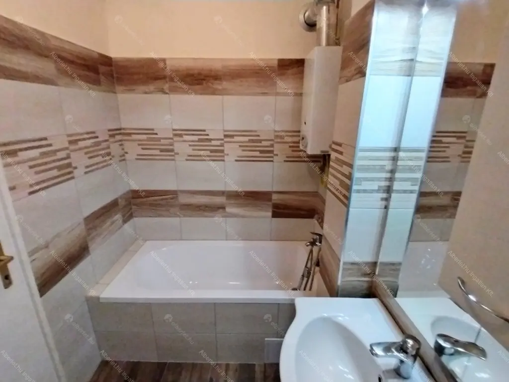 Kiadó albérlet 280000 Ft/hó áron: Budapest, XI. kerület  Baranyai utca. Mérete: 51 nm, 2 szobás | Alberlet.hu - 6674743