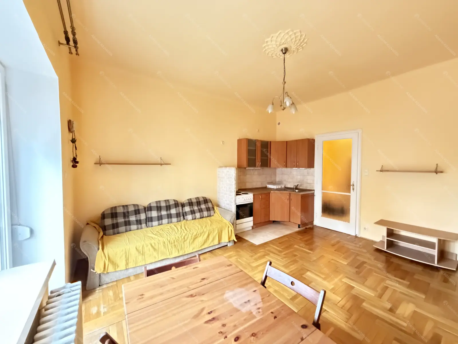 Kiadó albérlet 175000 Ft/hó áron: Budapest, XI. kerület  Bartók Béla út. Mérete: 29 nm, 1 szobás | Alberlet.hu - 6687130