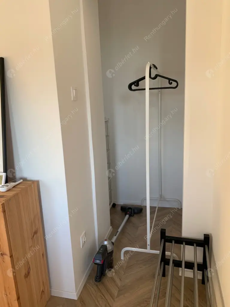 Kiadó albérlet 250000 Ft/hó áron: Budapest, XI. kerület  Bartók Béla út. Mérete: 36 nm, 1 szobás | Alberlet.hu - 6510352