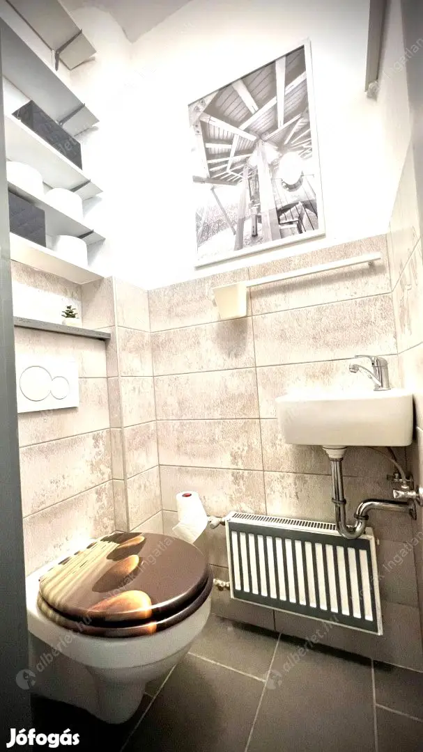 Kiadó albérlet 350000 Ft/hó áron: Budapest, XI. kerület  Bartók Béla út. Mérete: 56 nm, 1 szobás | Alberlet.hu - 6604585