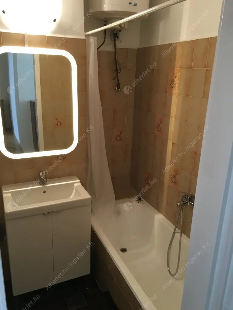 Kiadó albérlet 250000 Ft/hó áron: Budapest, XI. kerület  Bartók Béla út. Mérete: 61 nm, 2 szobás | Alberlet.hu - 6588400