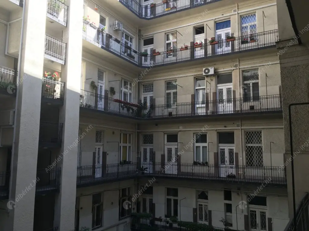 Kiadó albérlet 250000 Ft/hó áron: Budapest, XI. kerület  Bartók Béla út. Mérete: 61 nm, 2 szobás | Alberlet.hu - 6588413